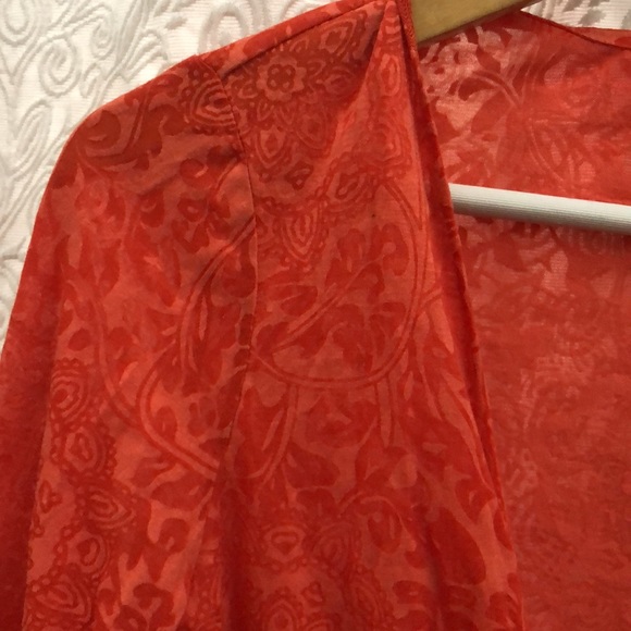 M&S Orange front knot crop top. - Picture 3 of 9